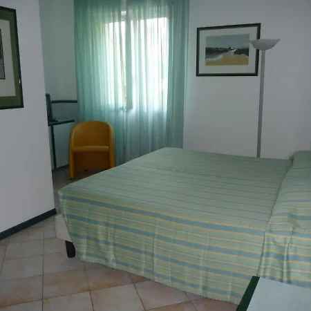 Garden Aparthotel 4*